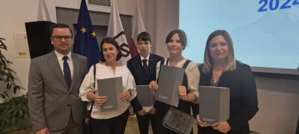 Marta Ornowska i Kajetan Dutkiewicz laureatami konkursu kuratoryjnego z języka polskiego